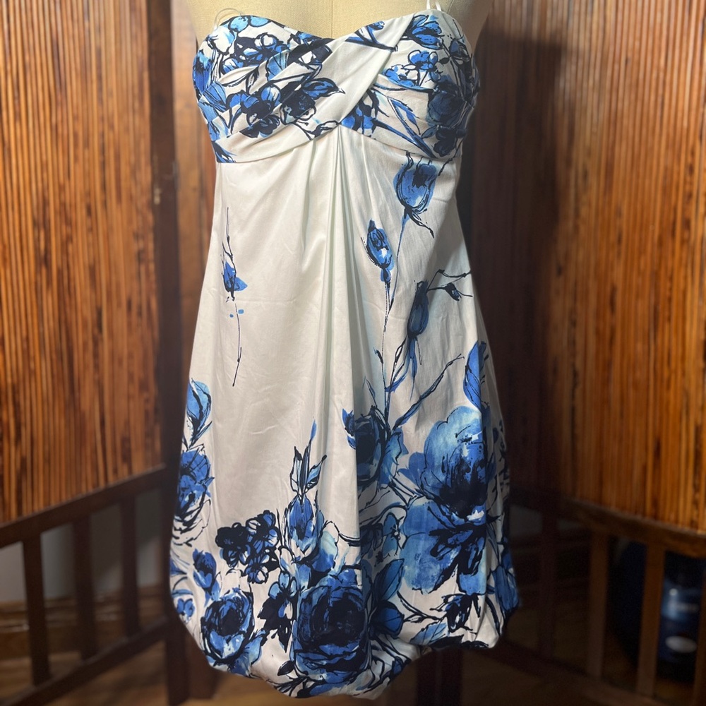 Cache strapless dress, white with blue flowers, 2
